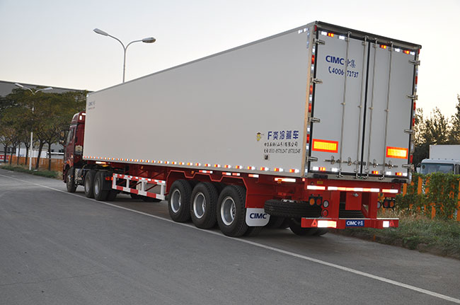 chiller semi-trailer.jpg chiller semi-trailer.jpg